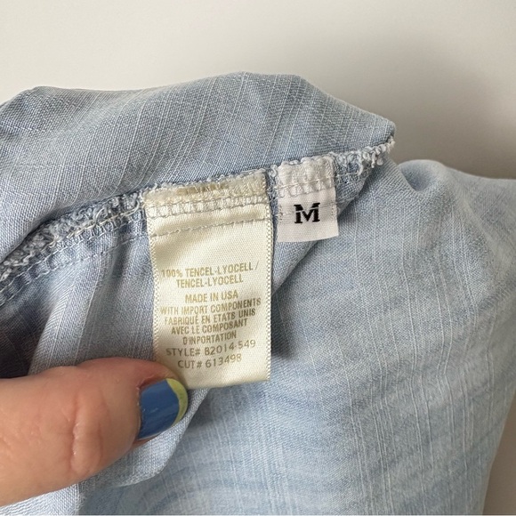 Bella Dahl Silverlake Wash Light Blue Chambray Sleeveless Top - Picture 5 of 6